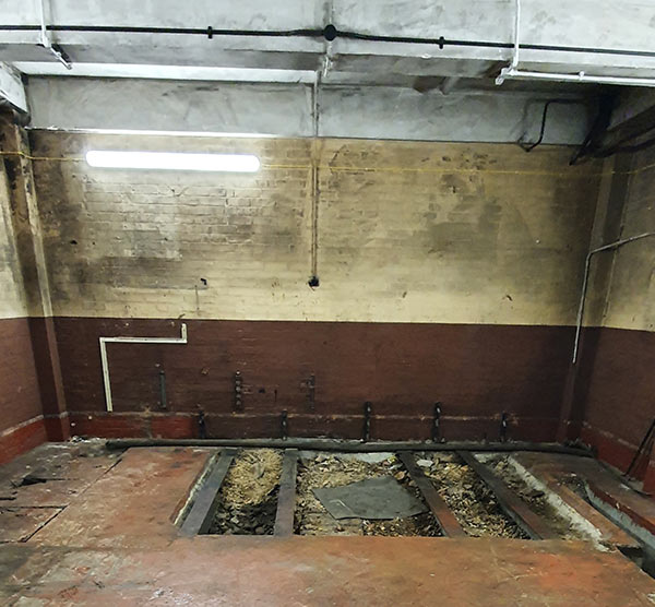 Asbestos removal from hospital